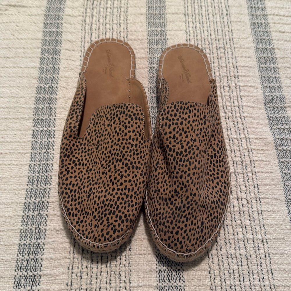 Leopard Slides from Universal Thread 8.5
